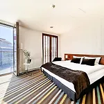 Bayjonn Boutique 4*