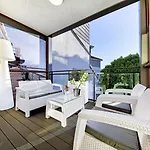 Bayjonn Boutique 4*