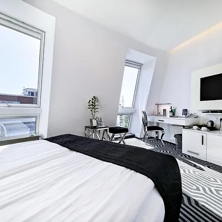 Bayjonn Boutique 4*
