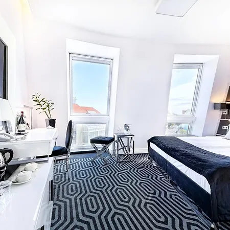 Bayjonn Boutique 4*