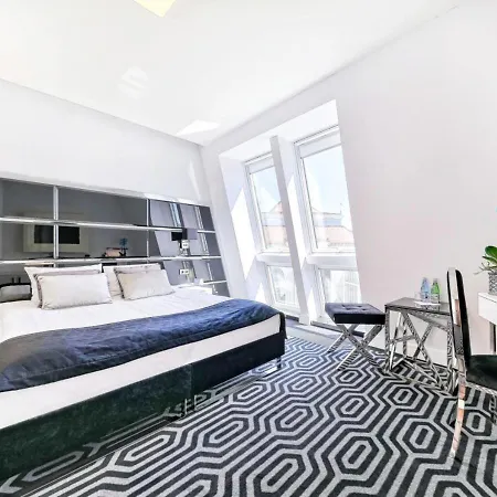 Bayjonn Boutique Готель 4*