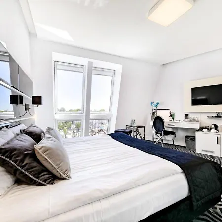 Bayjonn Boutique Hotel 4*